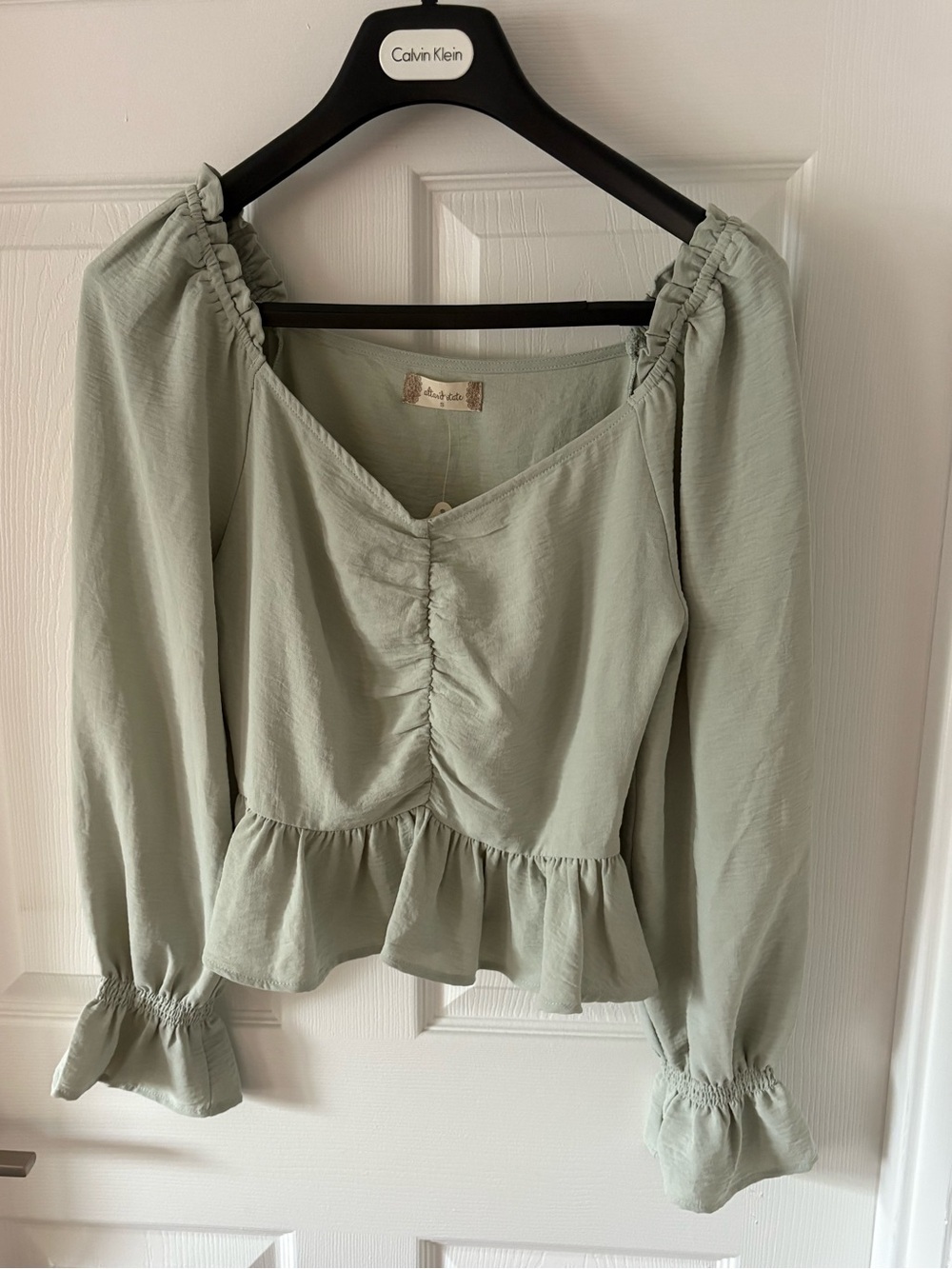 NWT Altar'd State Olive Peplum Ruffle Blouse Size S - Picture 2 of 5